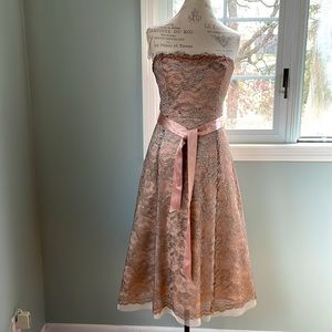 BCBG Champagne metallic lace strapless party dress EUC size 8